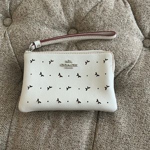 Coach wristlet wallet